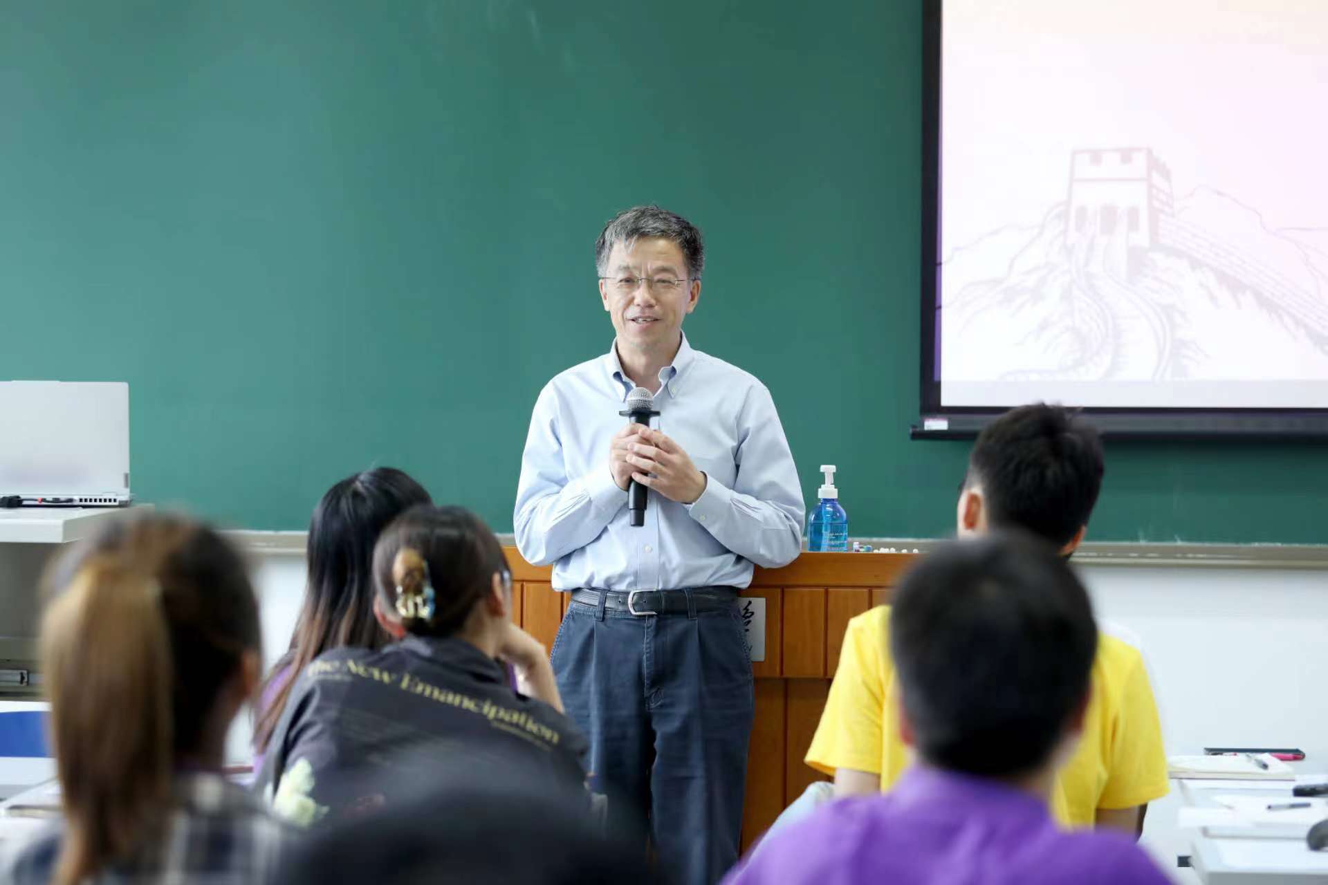 20230514-赢博手机版app开展“百年接力，强国有我——奋进新征程”集中主题党团日-石家东-史宗恺参加清华、北大、南开三校联合主题党团日.jpg