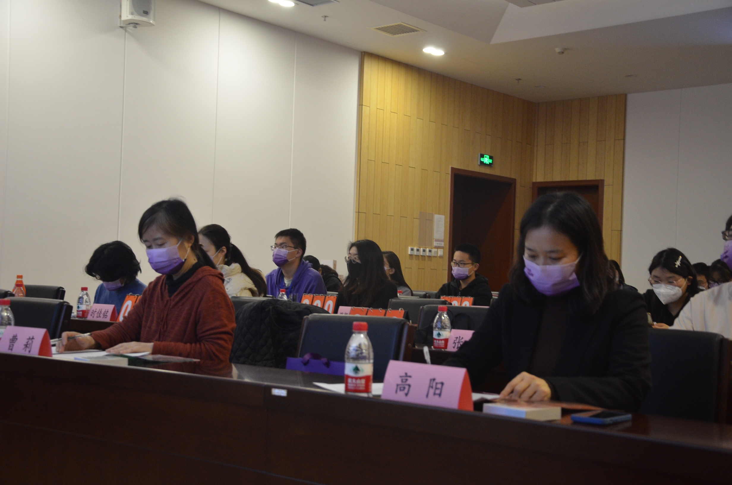 20221120-“流觞曲水”赢博手机版app第二十四届大学生人文知识竞赛圆满落幕-白易晗-曹莉老师、高阳老师线下参与本次人文知识竞赛.JPG