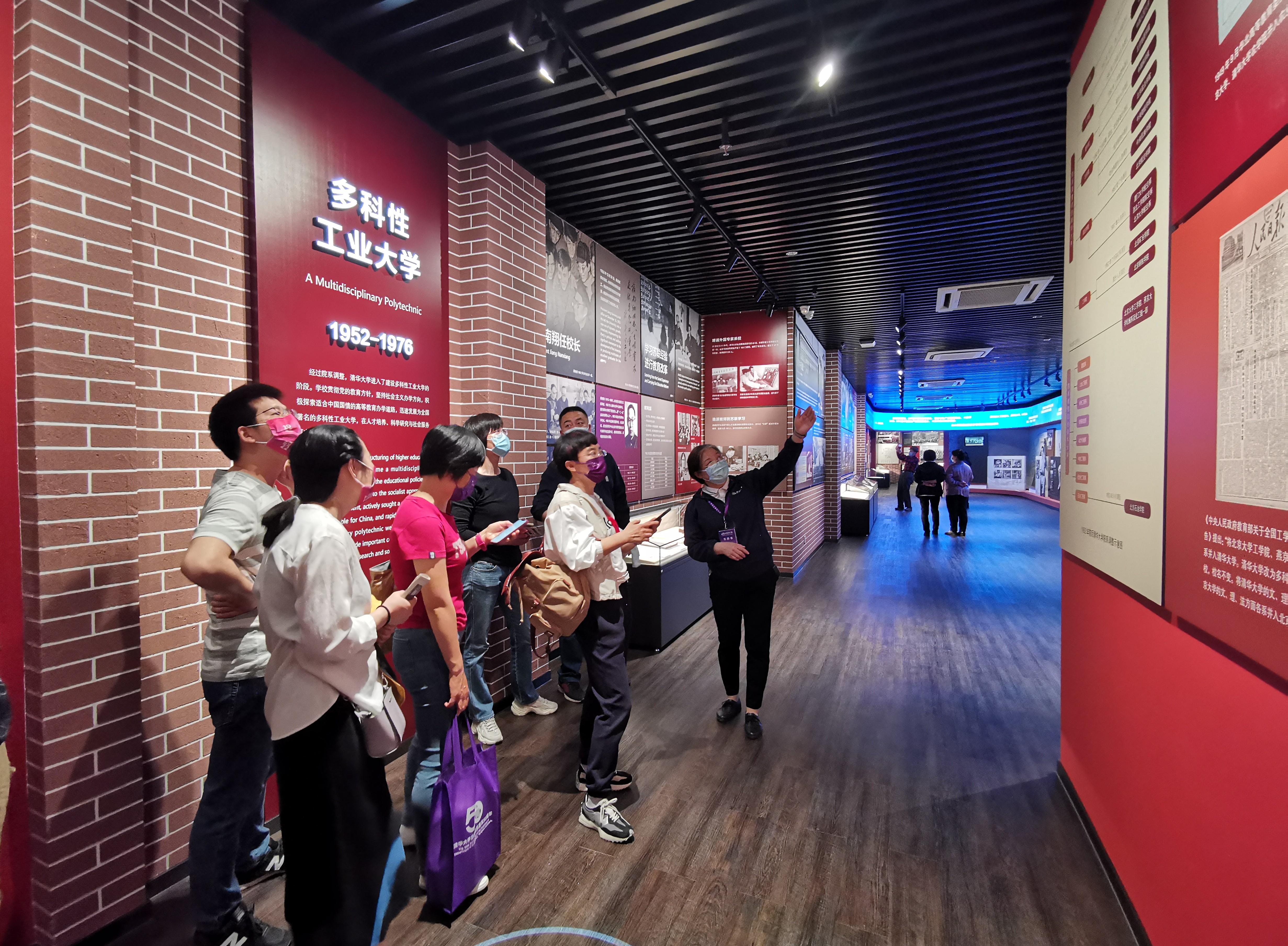 20220424-马博注册110周年校庆参观校史展-薜建团-离退休志愿者精彩讲解.jpg