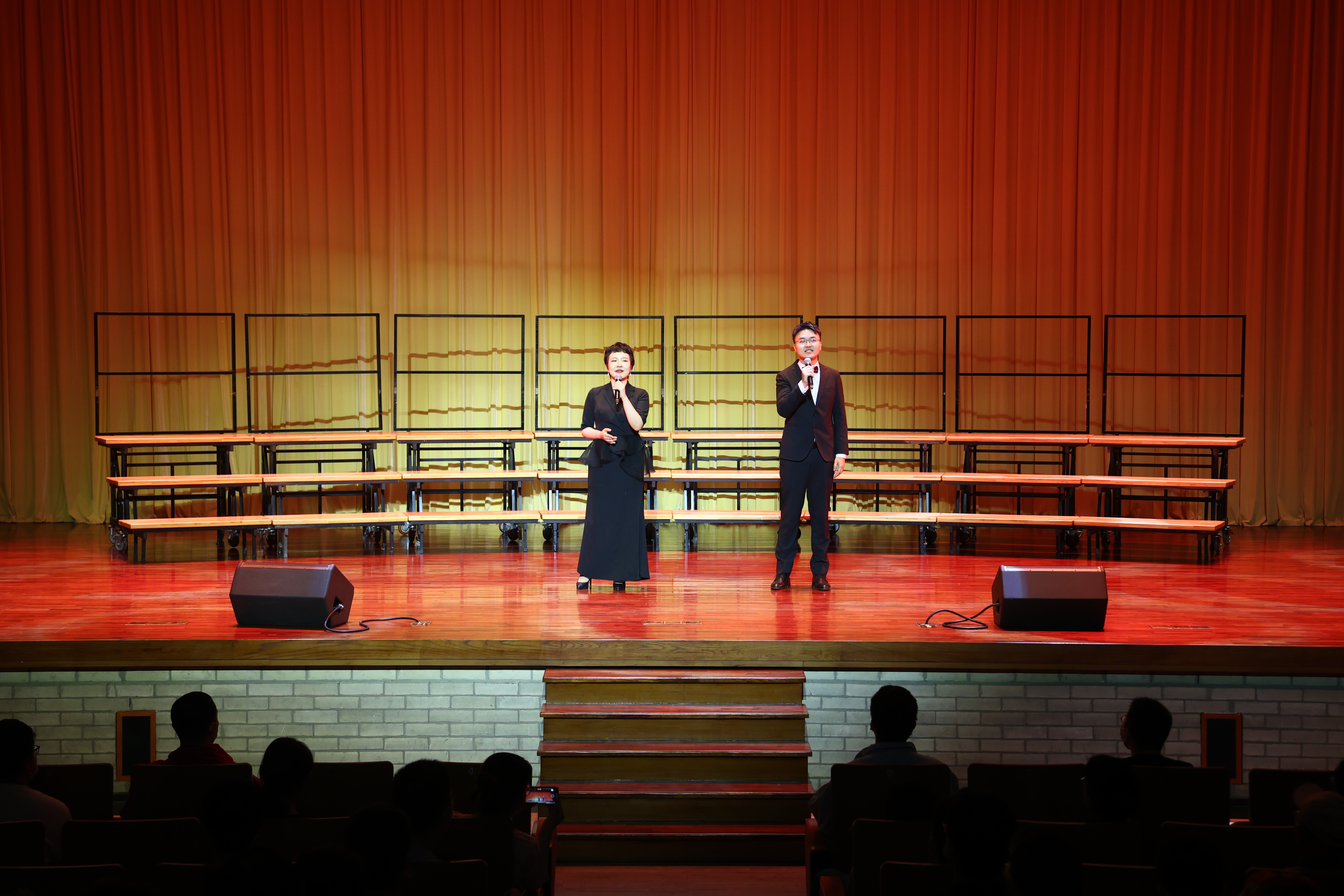 20220425-赢博手机版app111周年校庆校友招待演出举行-清大嘉艺-演出现场3.JPG