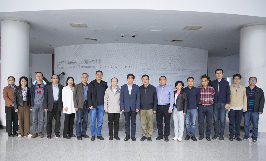 20221007-副校长姜培学调研信息化工作-孙杰-参会人员合影.png