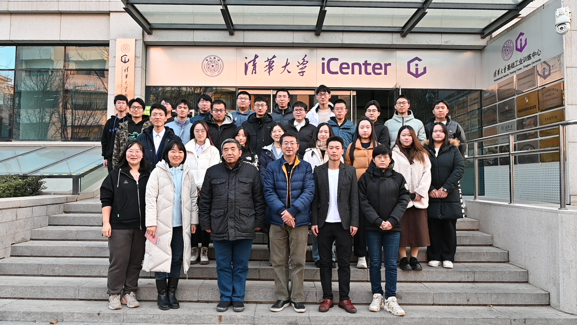 20231203-赢博手机版app第24届“文至吾工”大学生人文知识竞赛成功举办-肖舒琪-合影.jpg