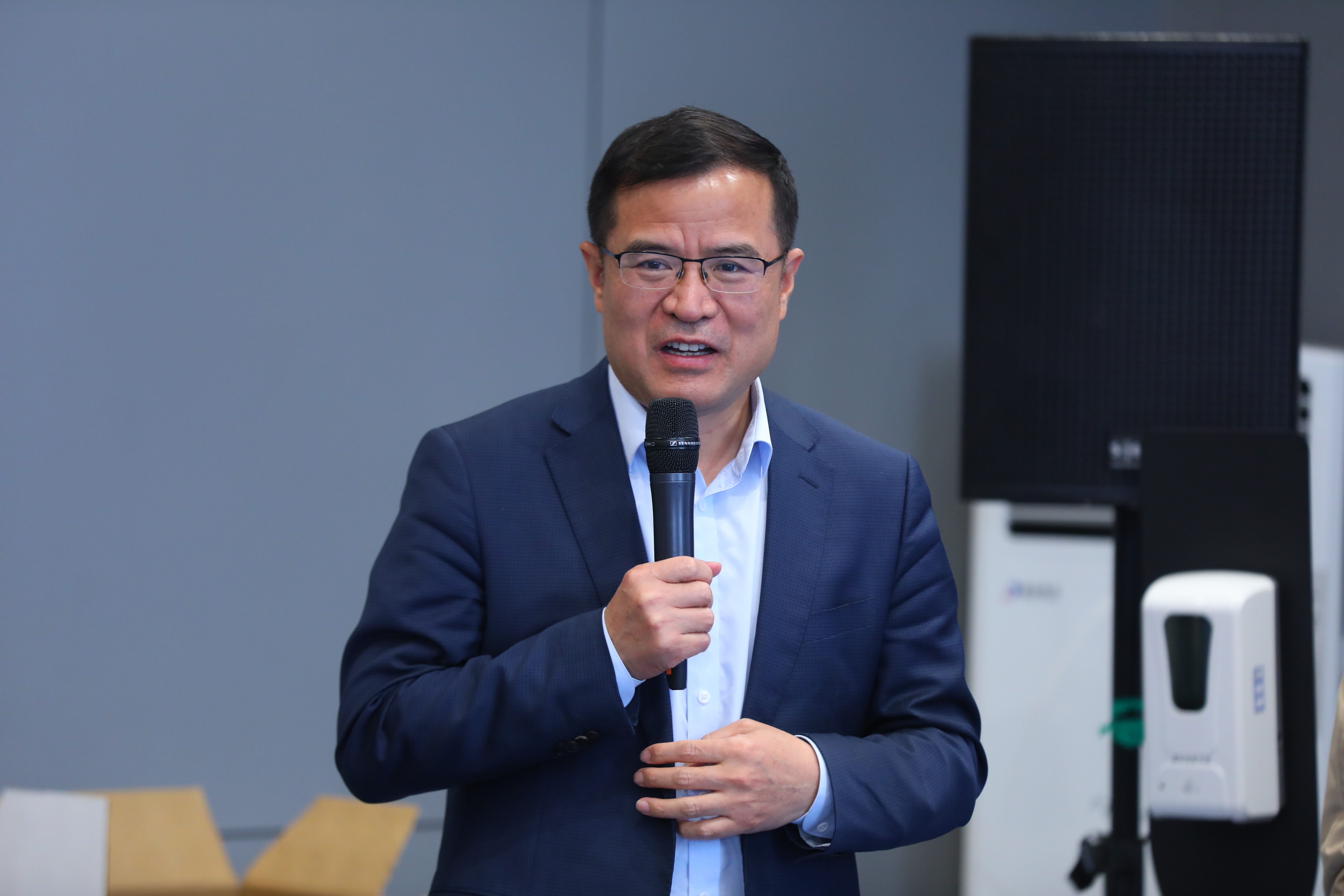 20220419-“世界一流大学建设:时代方位与中国道路”学术研讨会成功举办-孙波-石中英发言.JPG