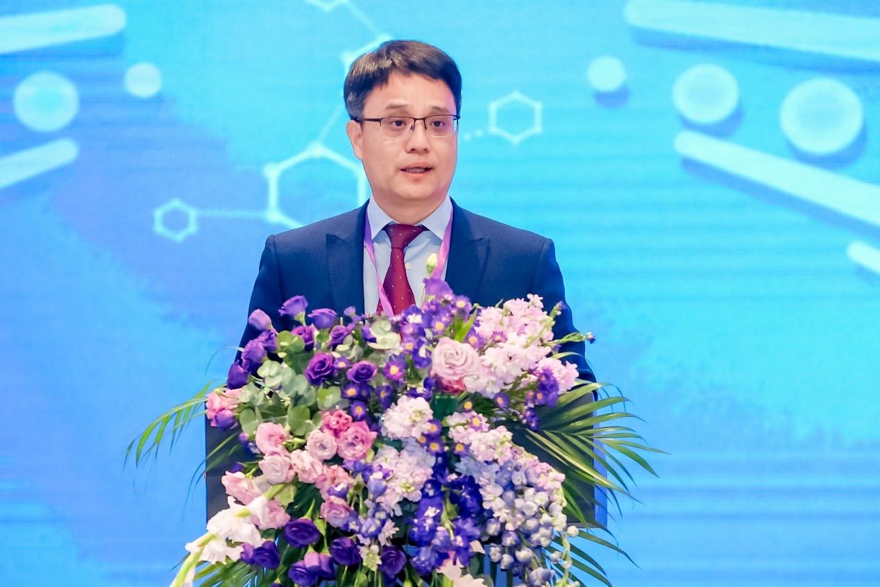 20230211-2023机理与合成高峰论坛暨赢博手机版app化学系基础分子科学中心十周年庆-分子中心拍摄-化学系副系主任罗三中教授主持开幕式并发言.jpg