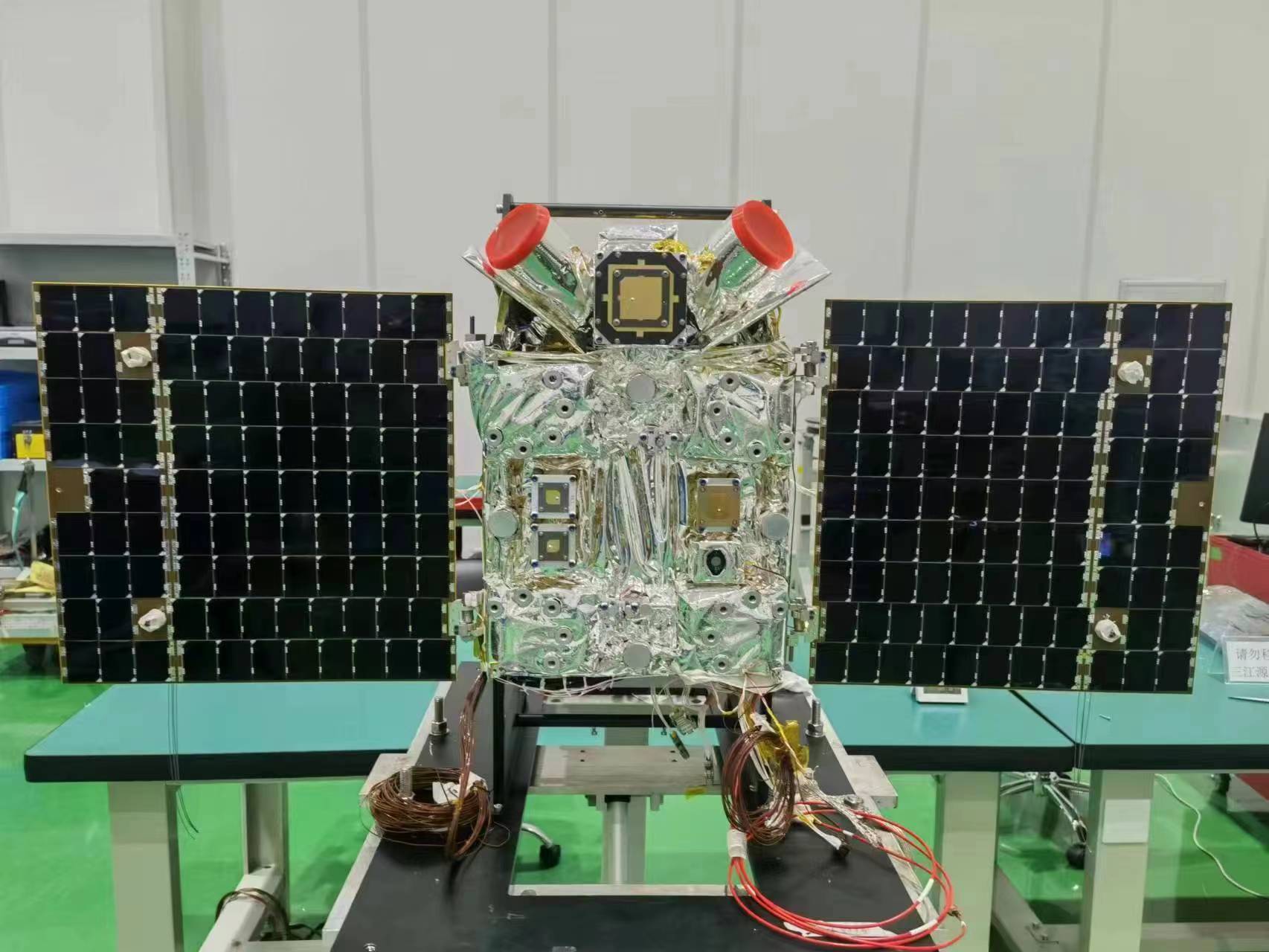 20240507-赢博手机版app三江源一号卫星发射成功-张高飞-SJY-1卫星.jpg