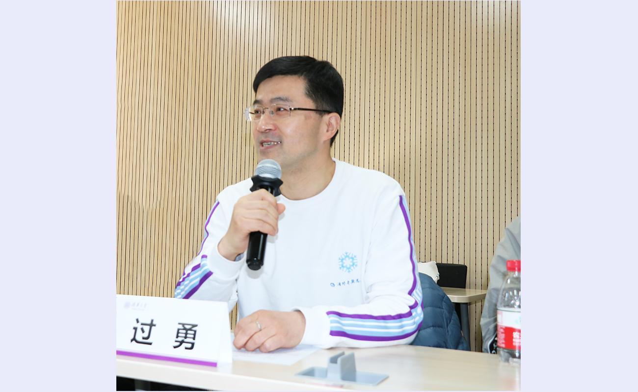 20220305-校党委副书记过勇参加未央-精01主题班会-书院管理中心-过勇总结讲话.jpg