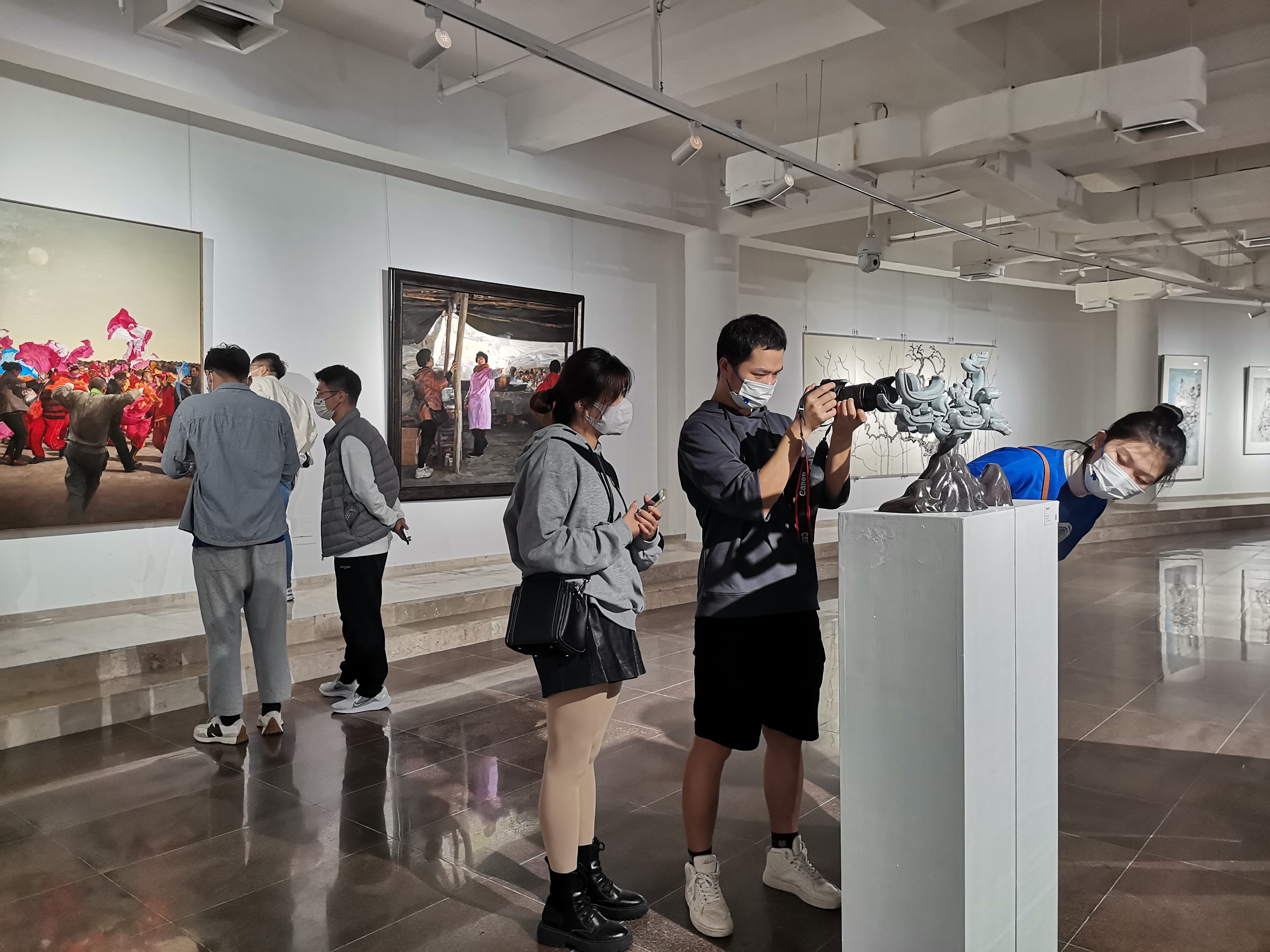20221101-青蓝之梦·赢博手机版app美术学院雕塑绘画作品邀请展-雕塑系-现场2.jpg
