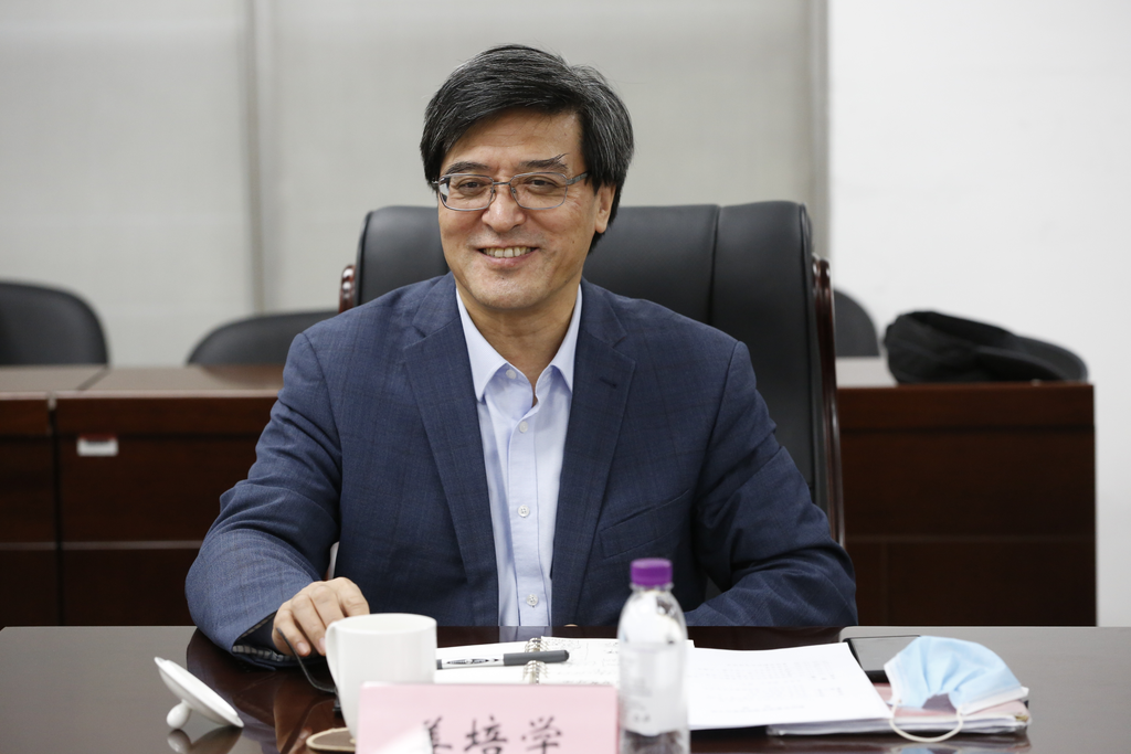 20221007-副校长姜培学调研信息化工作-孙杰-姜培学参加座谈.png