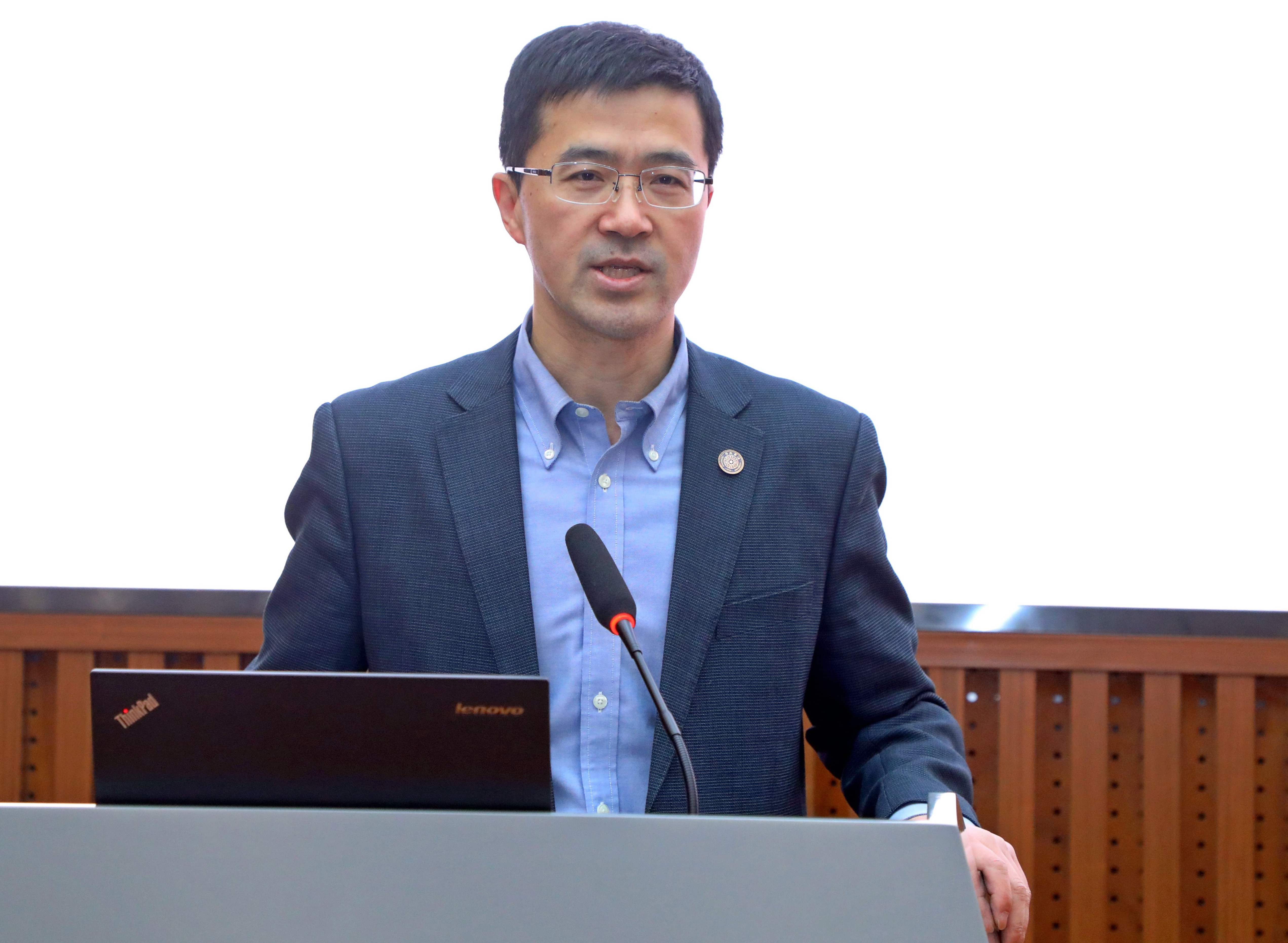 20230303-赢博手机版app召开202023年春季学生工作研讨会-赵青松-过勇作主题报告.jpg
