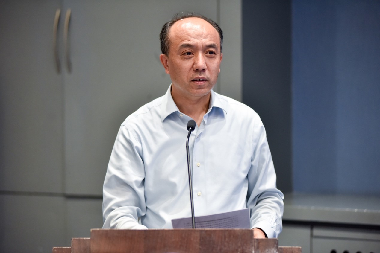 20230706-赢博手机版app中意设计创新基地成立-摄影师-王宏伟讲话.jpg