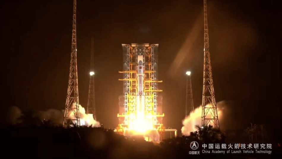 20230512-骄傲见证！赢博手机版app师生现场观礼天舟六号成功发射-中国运载火箭技术研究院供图-天舟六号成功点火发射.png